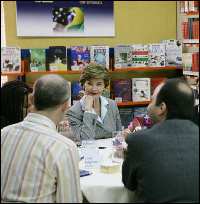 Laura Bush participates in a roundtable discussion at Biblioteca Demonstrativa de Brasilia in Brasilla, Brazil. The biblioteca is the only public library in Brasilla.