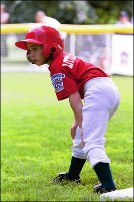 President George W. Bush and Mrs. Bush hosts Tee Ball on the South Lawn with The Fort Belvoir Little League Braves of Fort Belvoir, Virginia and the Naval Base Little League Yankees of Norfolk, Virginia, June 23, 2003.